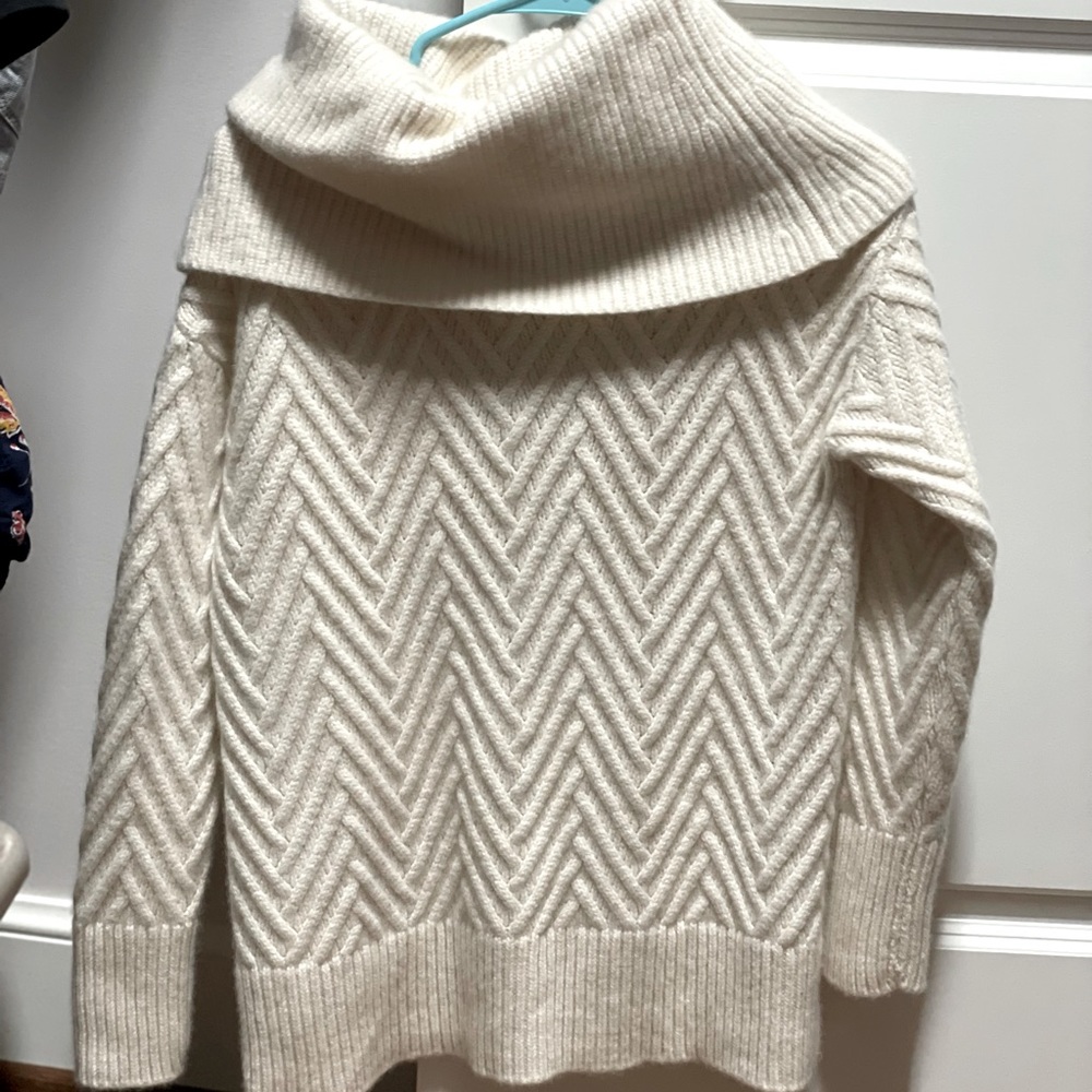Nordstrom Signature 100% Cashmere Oversized Off The Shoulder Sweater NWOT